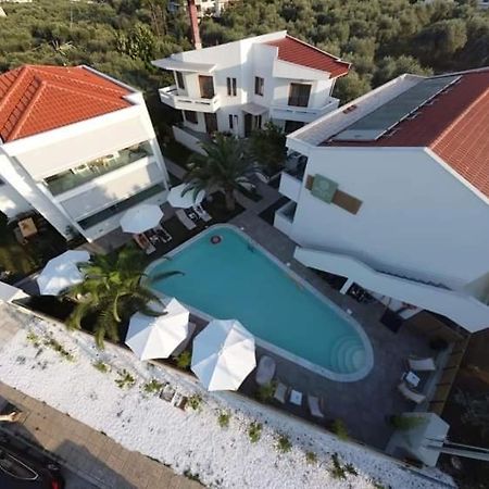 Essentia Vita Comfy Suites Limenas  Luaran gambar