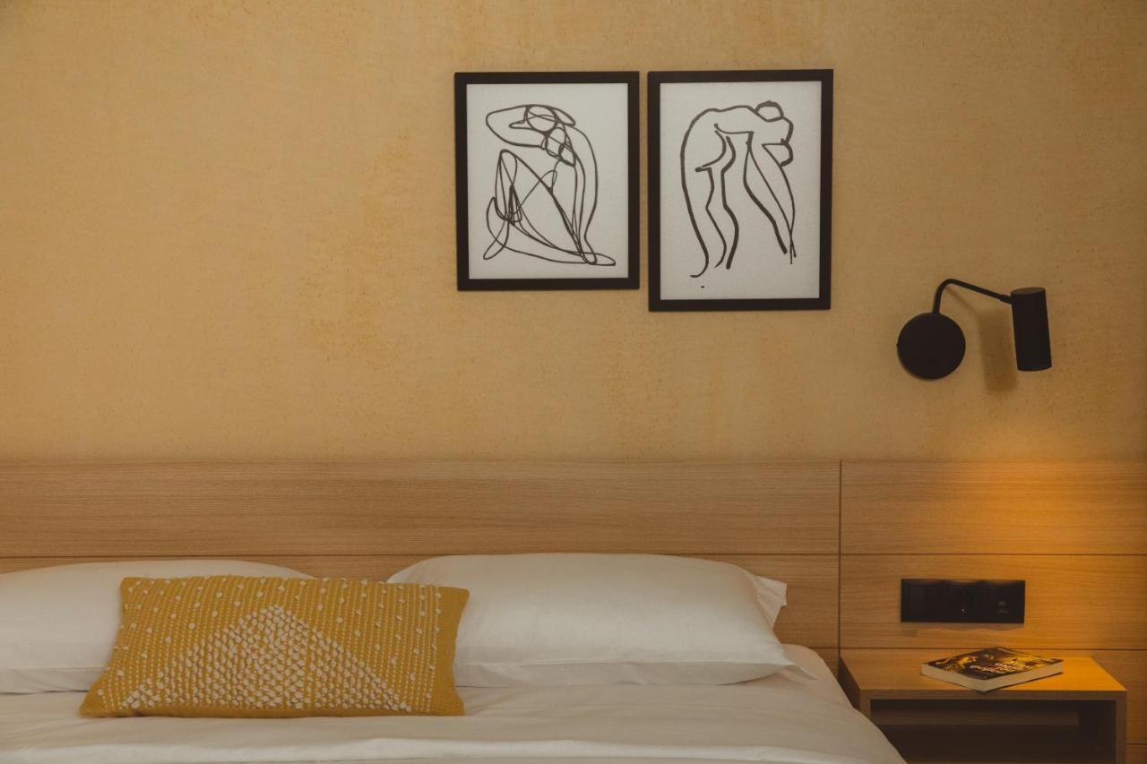 Essentia Vita Comfy Suites Limenas  Luaran gambar
