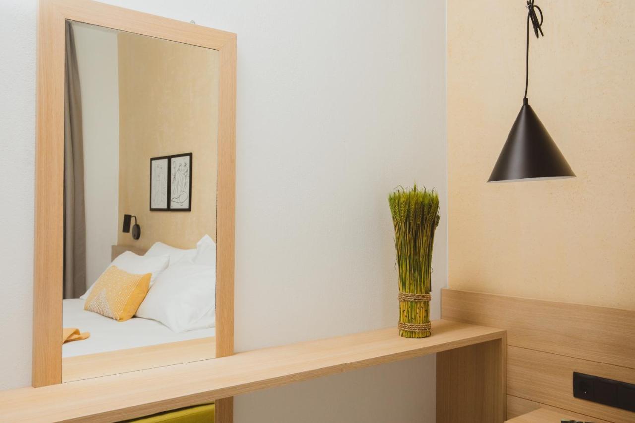 Essentia Vita Comfy Suites Limenas  Luaran gambar